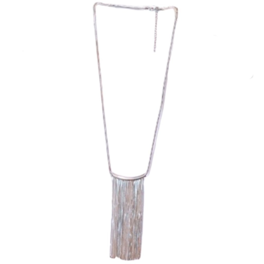 🌿Natasha Couture Liquid Fringe Bar Pendant🌿